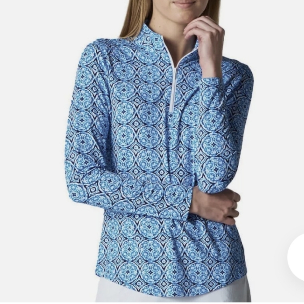 NWT G LIFESTYLE blue medallion thermal cool top